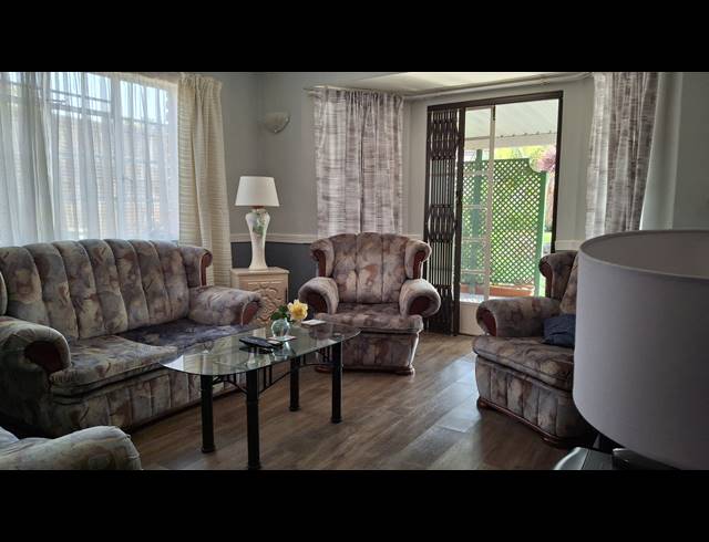 3 BEDROOM SECTIONAL TITLE TO LET IN HOWICK CENTRAL